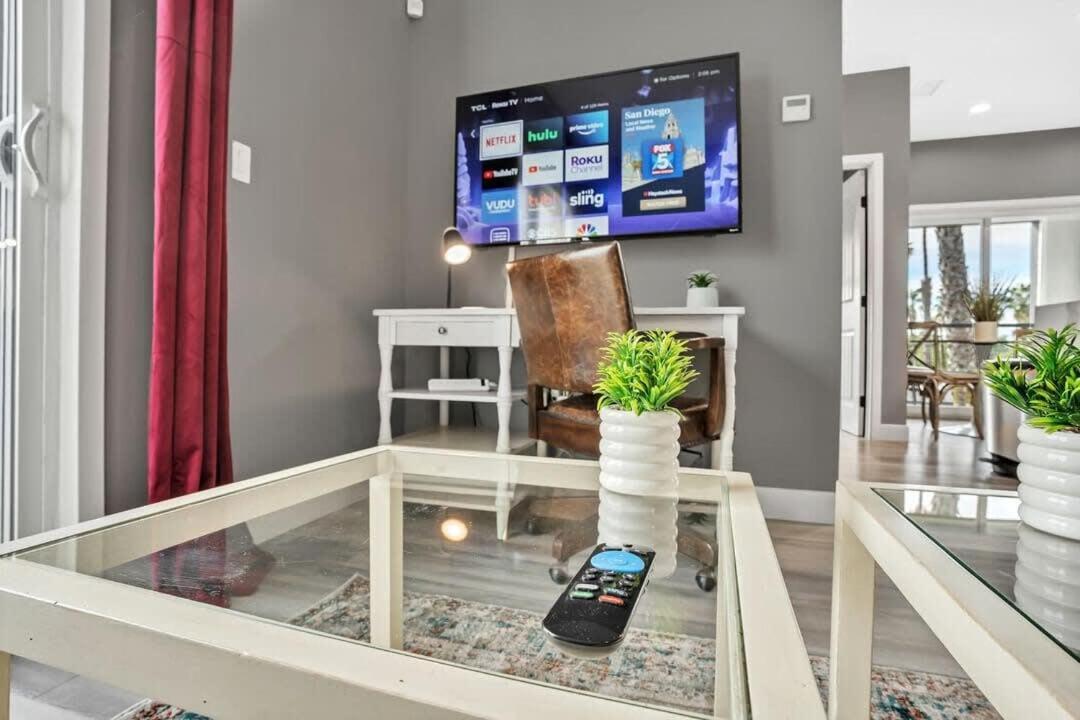サンディエゴProfessionals-Restaurants-Fastwifi-A C-Desk- Petsアパートメント エクステリア 写真